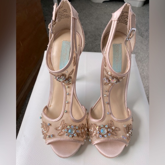 Betsey Johnson Champagne Jeweled Heels - Picture 4 of 12